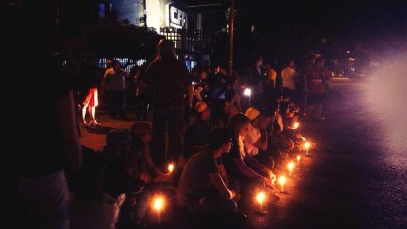 Estudiantes en vigilia
