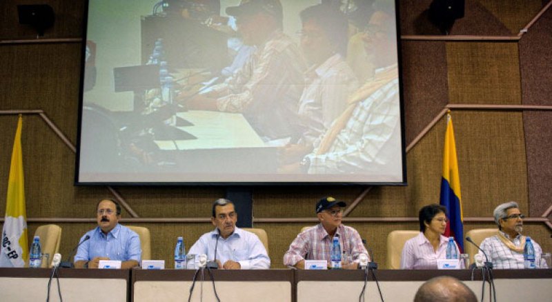 Siembran diálogos de paz