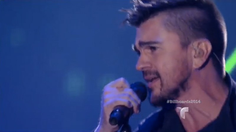 Juanes "Mil pedazos".