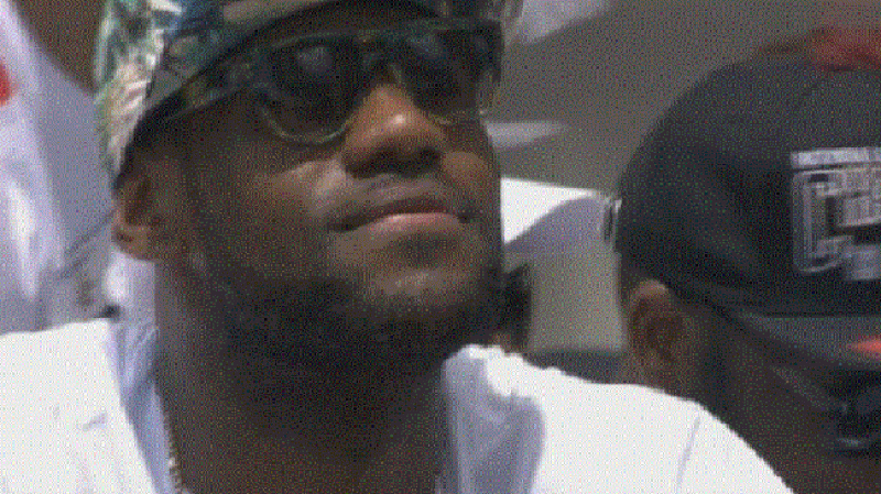 Magistral desfile de la victoria de los campeones Miami Heat.