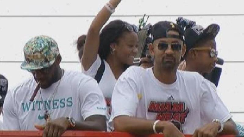 Magistral desfile de la victoria de los campeones Miami Heat