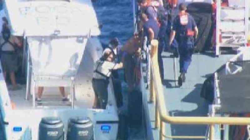 La Guardia Costera de los Estados Unidos ha capturado 9 balseros cubanos que navegaban en una frágil embarcación en las aguas de la costa floridana. Son 6 hombres y 3 mujeres.