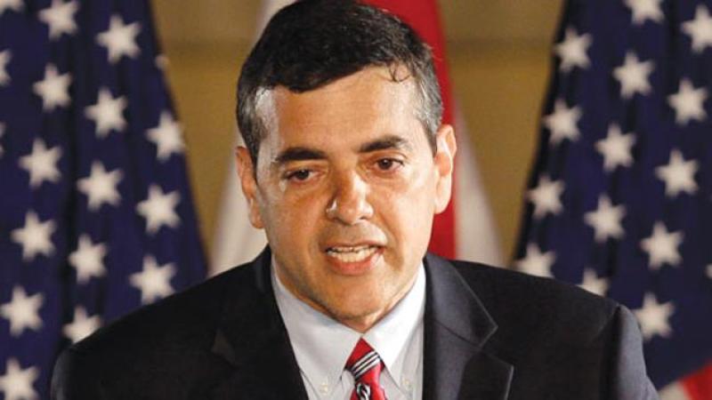 "Es hora de enmendar la Ley de Ajuste Cubano para salvarla", enfatizó Rivera, quien insistió en que "todos los cubanos son refugiados políticos".
