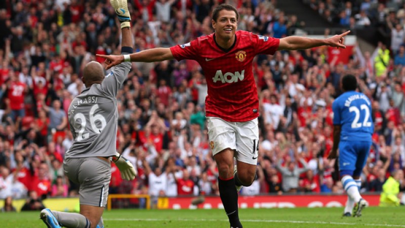 Javier Hernández "Chicharito", del Manchester United, celebra su gol.