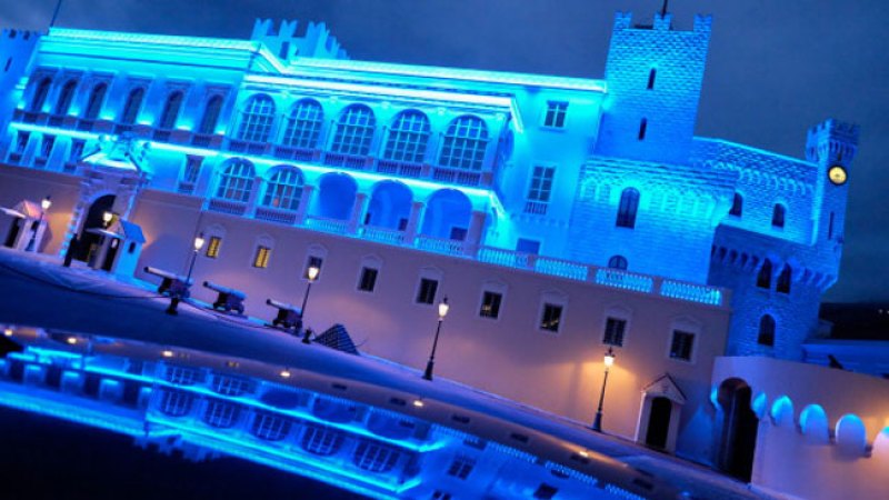 El mundo celebra el autismo de azul
