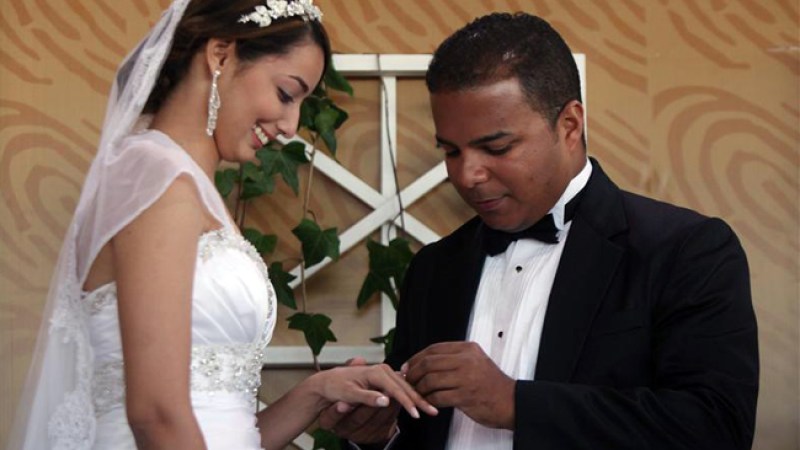 Dominicana cede a bodas no católicas