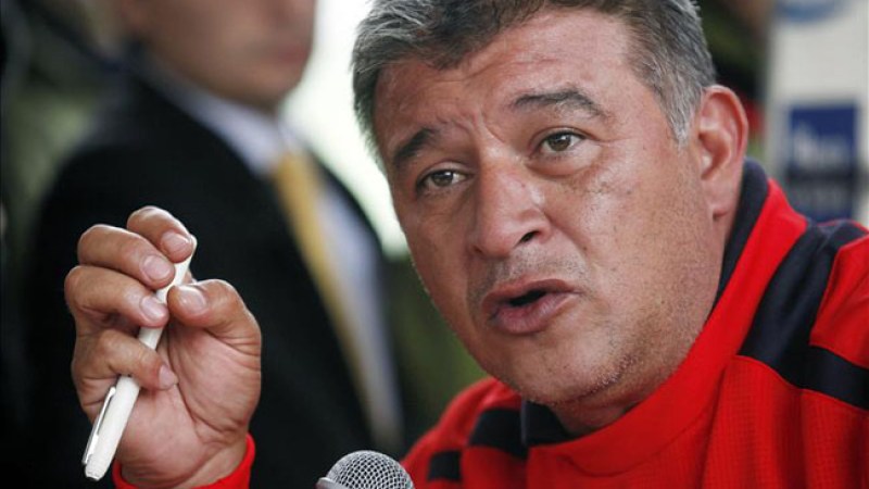 El despido del timonel argentino se produjo tras una seguidilla de cinco derrotas del seleccionado chileno.