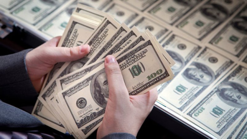 Venezuela devalúa su moneda 46,5%