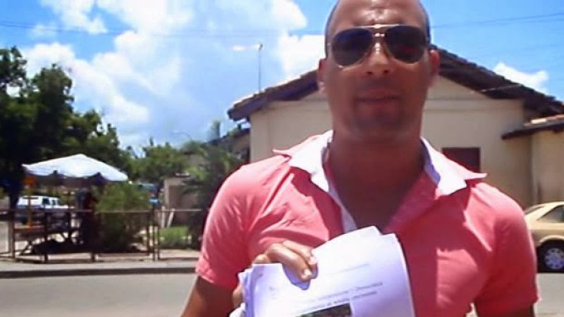 Ernesto Vera confiesa trabajar para la policía.
