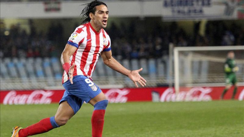 El delantero colombiano, Radamel Falcao, publicó en su cuenta de Twitter su agradecimiento a Dios.