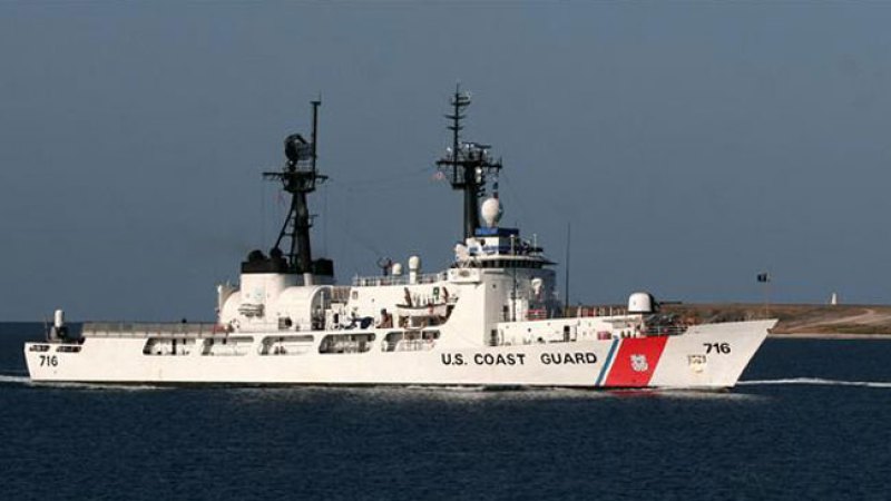 Repatrian a 13 cubanos