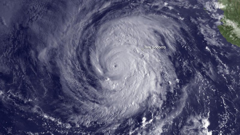 El huracán Miriam aumenta de fuerza y de tocar tierra pudiera ser devastador.