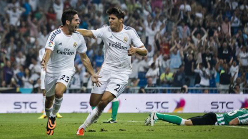 Isco celebra su gol ante el Betis.