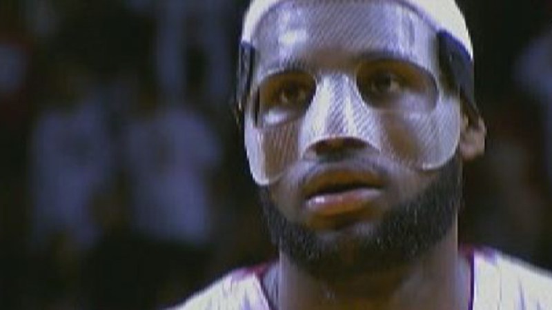 LeBron anota 61 en victoria del Heat