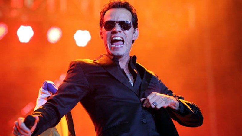 Marc Anthony da apertura a su orfanato