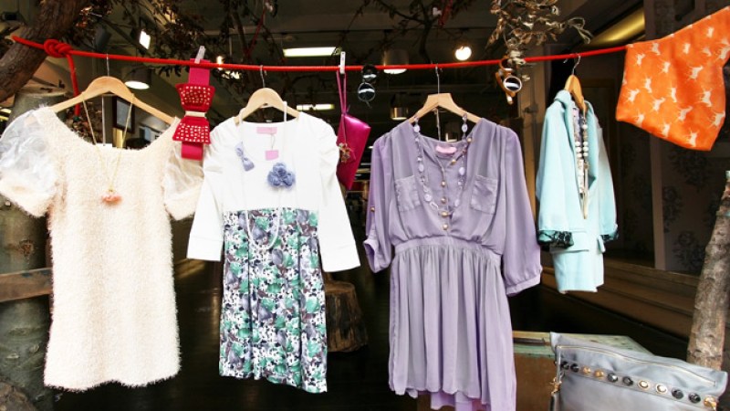 ¡Vístete a la moda con poco dinero!