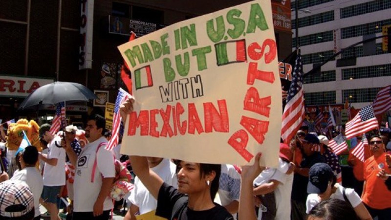 Muchos mexicanos en Estados Unidos no pueden creer que el PRI esté de nuevo en el poder.