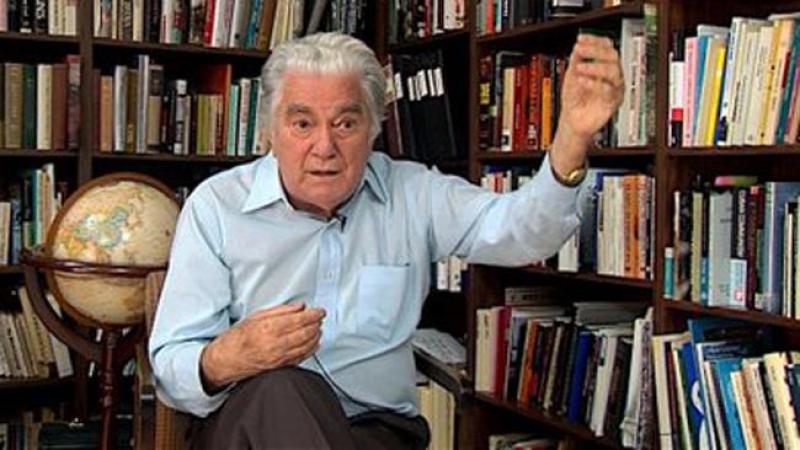 Enrique Ros