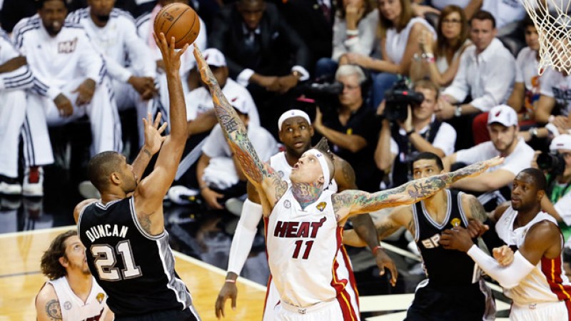 Sigue vivo el Heat tras juego de infarto