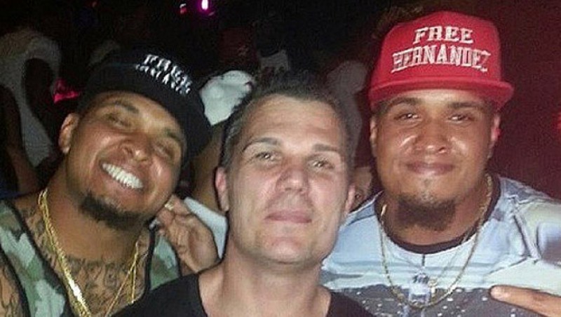 Jugadores de la NFL apoyan a Hernández