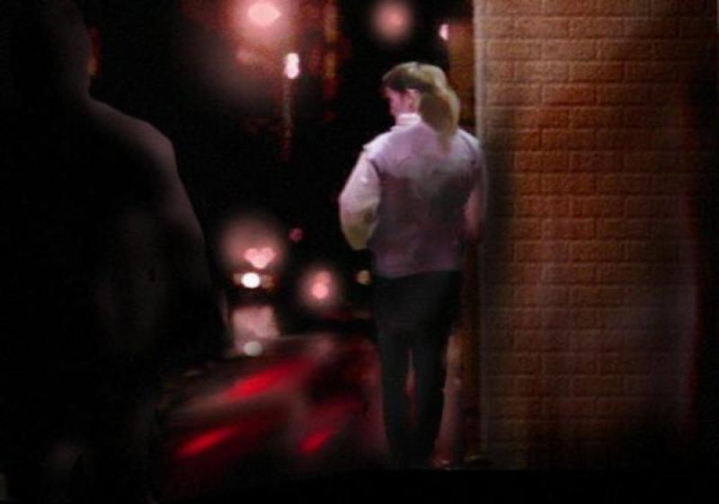 Menor se prostituye en Facebook