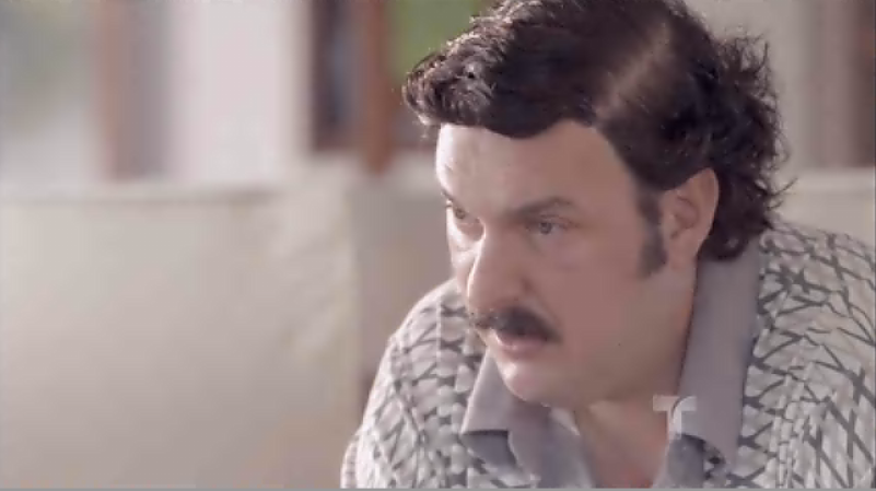 Escobar habla con Marino.
