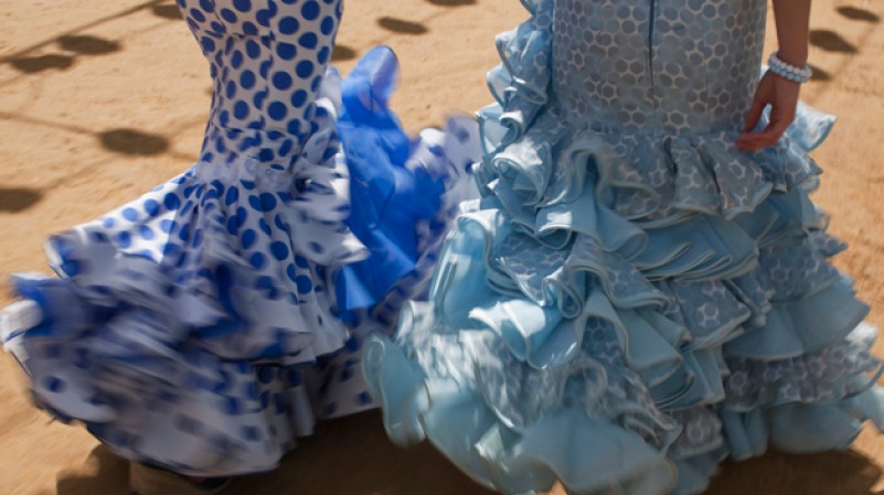 LUNES 30 DE ABRIL: Este domingo los sevillanos y turistas celebraron el día final de la tradicional Feria de Abril en España.