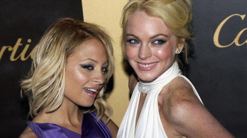 (2005) Lindsay Lohan con su amiga Nicole Richie