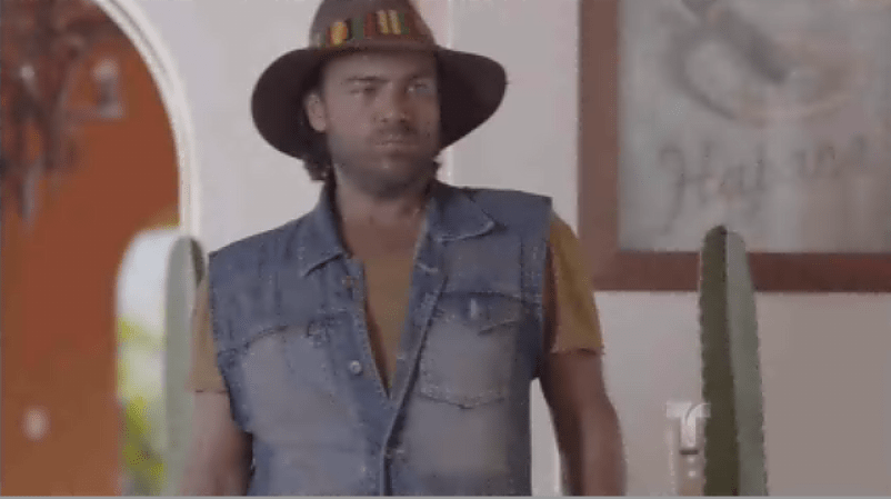 Marcos Herber va a visitar al Mariachi para pedirle que se alíe con él para matar a Escobar.