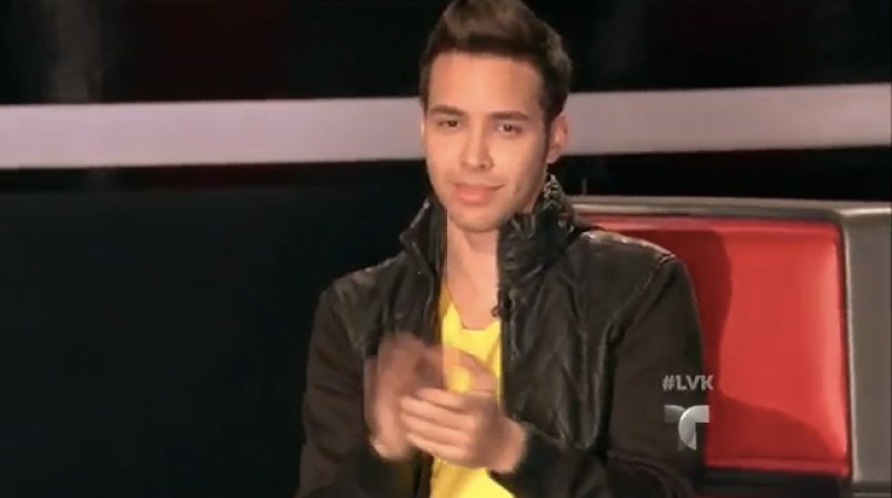 Prince Royce aplaude la interpretación de sus pupilas.