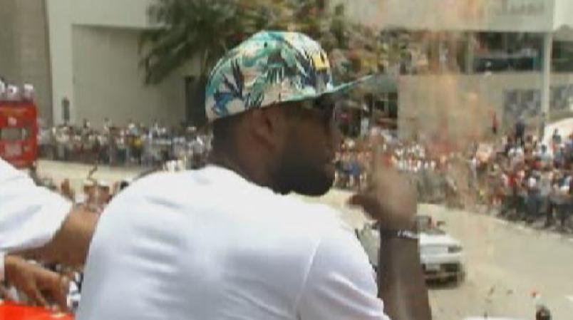 Magistral desfile de la victoria de los campeones Miami Heat.