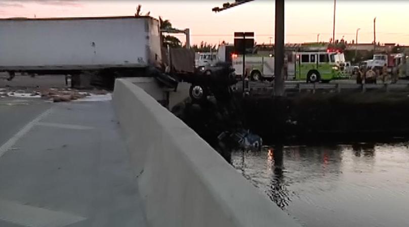 Imágenes de un accidente entre dos camiones ocurrido en Okeechobee Road.