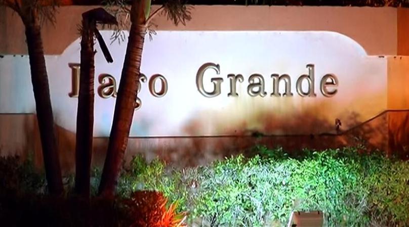 Entrada del condominio donde ocurrió el crimen