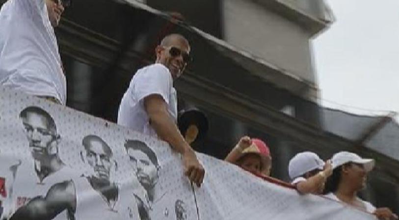 Magistral desfile de la victoria de los campeones Miami Heat