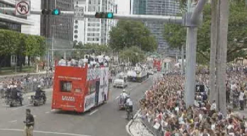 Magistral desfile de la victoria de los campeones Miami Heat