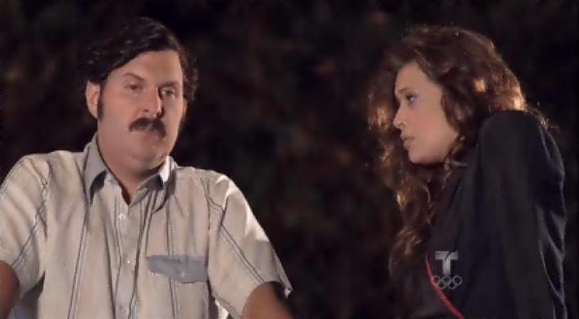 Escobar le pide a Regina consejo y le asegura que él no va a hacer nada contra el Magistrado.