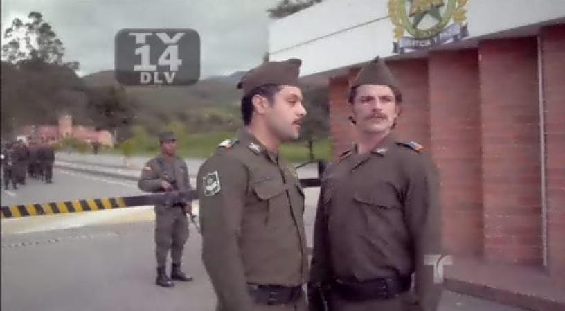 Y van a donde se supone que van a encontrar a Jiménez.