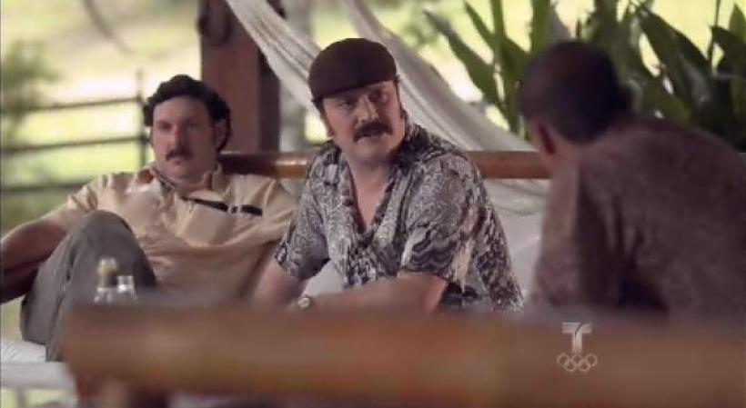 Pablo manda a uno de sus hombres a Cuba a negociar con la gente de Fidel para poder usar la Isla como bodega.