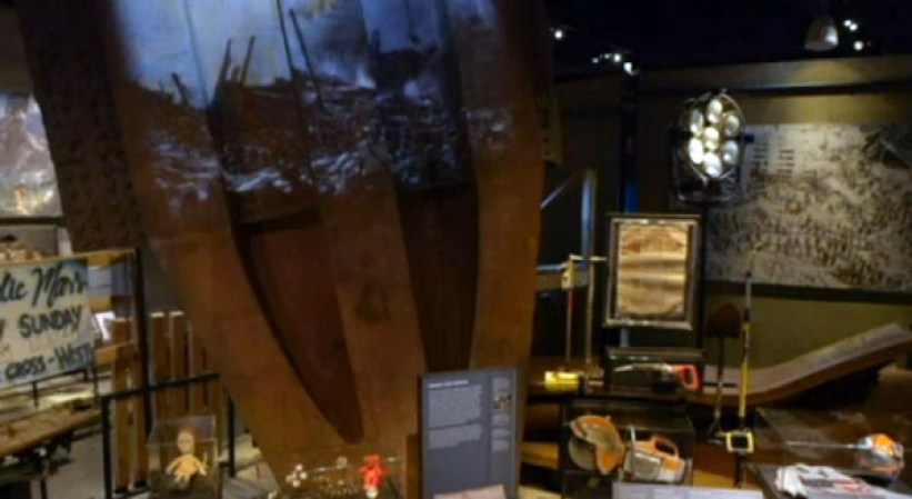 Presentan el museo de la Memoria, que rinde tributo a las víctimas de los atentados del 11 de septiembre de 2001. El mismo está ubicado en el sótano de lo que fuera el World Trade Center 1, en Nueva York.
