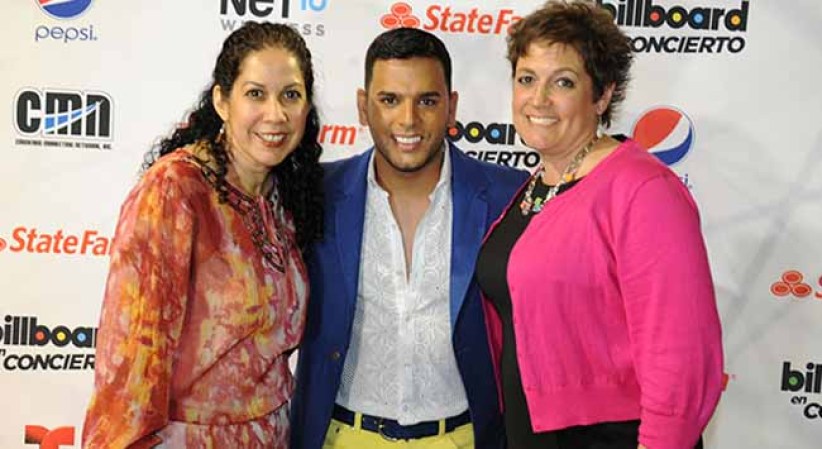 Te invitamos a que continúes viendo imágenes del antes y después de esta presentación a cargo de uno de los artistas latinos más populares del momento.
