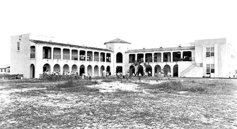Fotografía de 1927 de la Escuela de Hialeah.
