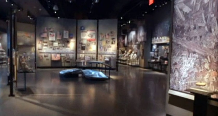 Presentan el museo de la Memoria, que rinde tributo a las víctimas de los atentados del 11 de septiembre de 2001. El mismo está ubicado en el sótano de lo que fuera el World Trade Center 1, en Nueva York.