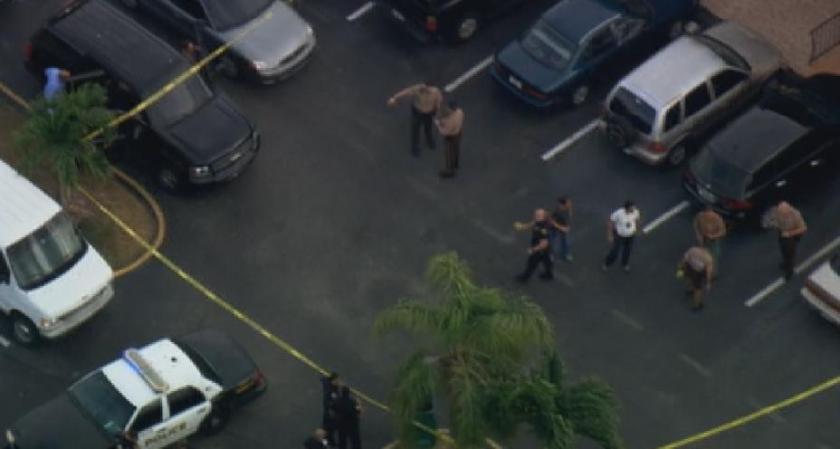 Imágenes posteriores a un tiroteo que tuvo lugar en el barrio de Westchester cerca de la Universidad Internacional de la Florida.