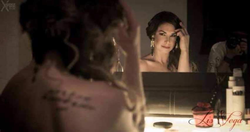 Lis Vega es una bella y talentosa actriz y bailarina cubana que vive en México y que ha destacado haciendo personajes en cine y televisión. Interpretó el persanaje de Niurka en la película basada en la vida de Niurka Marcos y actualmente trabaja como actriz en Miami con Telemundo. Lis Vega talento y belleza de Cuba para el mundo.