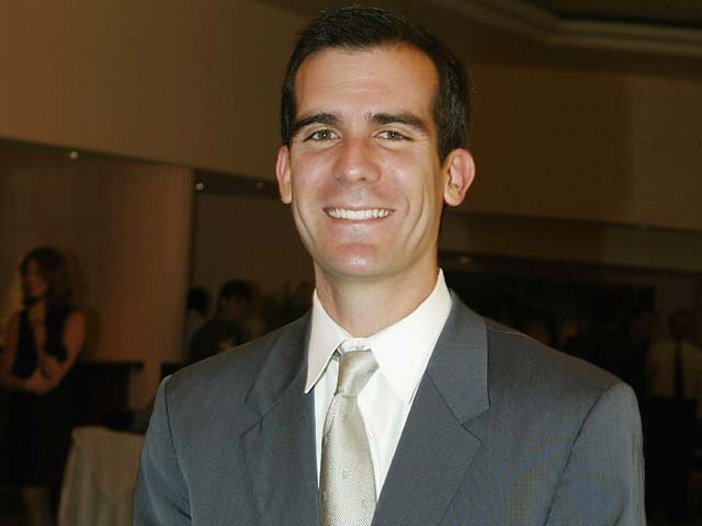 El concejal Eric Garcetti encabeza un taller para evitar que jóvenes sean deportados.