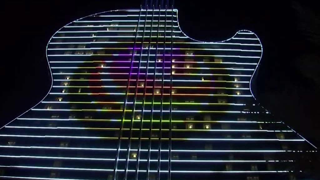 Asi Fue La Inauguracion Del Unico Hotel En Forma De Guitarra
