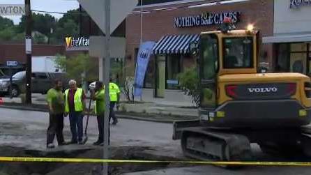 Crews_Work_Overnight_to_Repair_Water_Main_Break.jpg