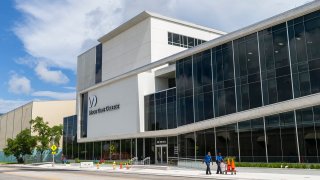 An outdoor view of the Miami Dade College Medical Campus's new Center for Learning, Innovation and Simulation