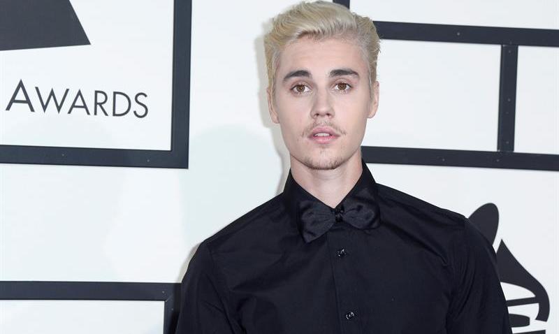 TLMD-JUSTIN-BIEBER-SELFIES