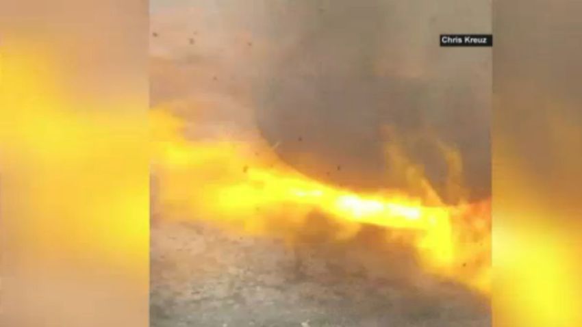 TLMD-explosion-de-alcantarilla-deja-a-miles-sin-luz-long-beach-california